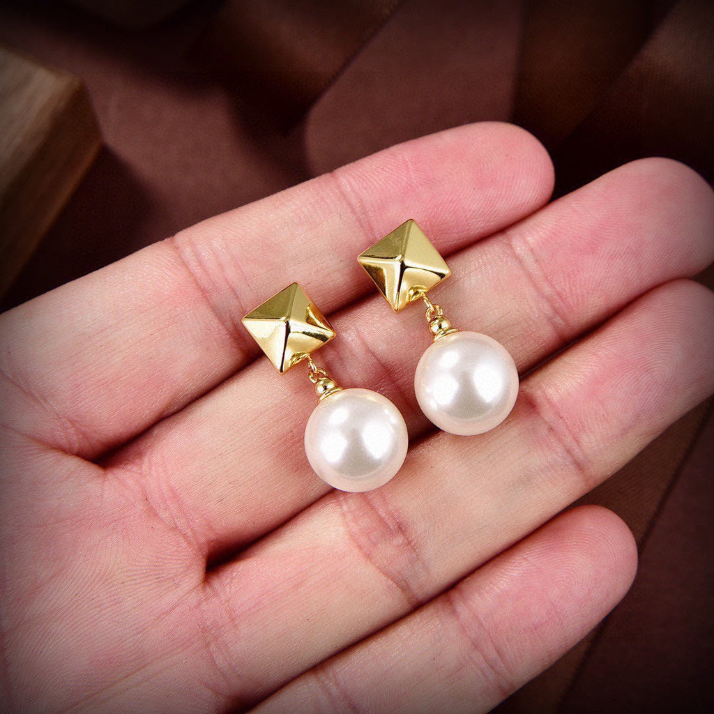 18K Valentino Pearl Earrings