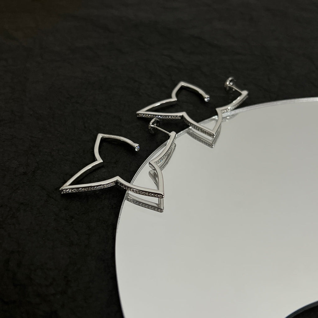 18K Louis Vuitton Debuts Blossom Earrings