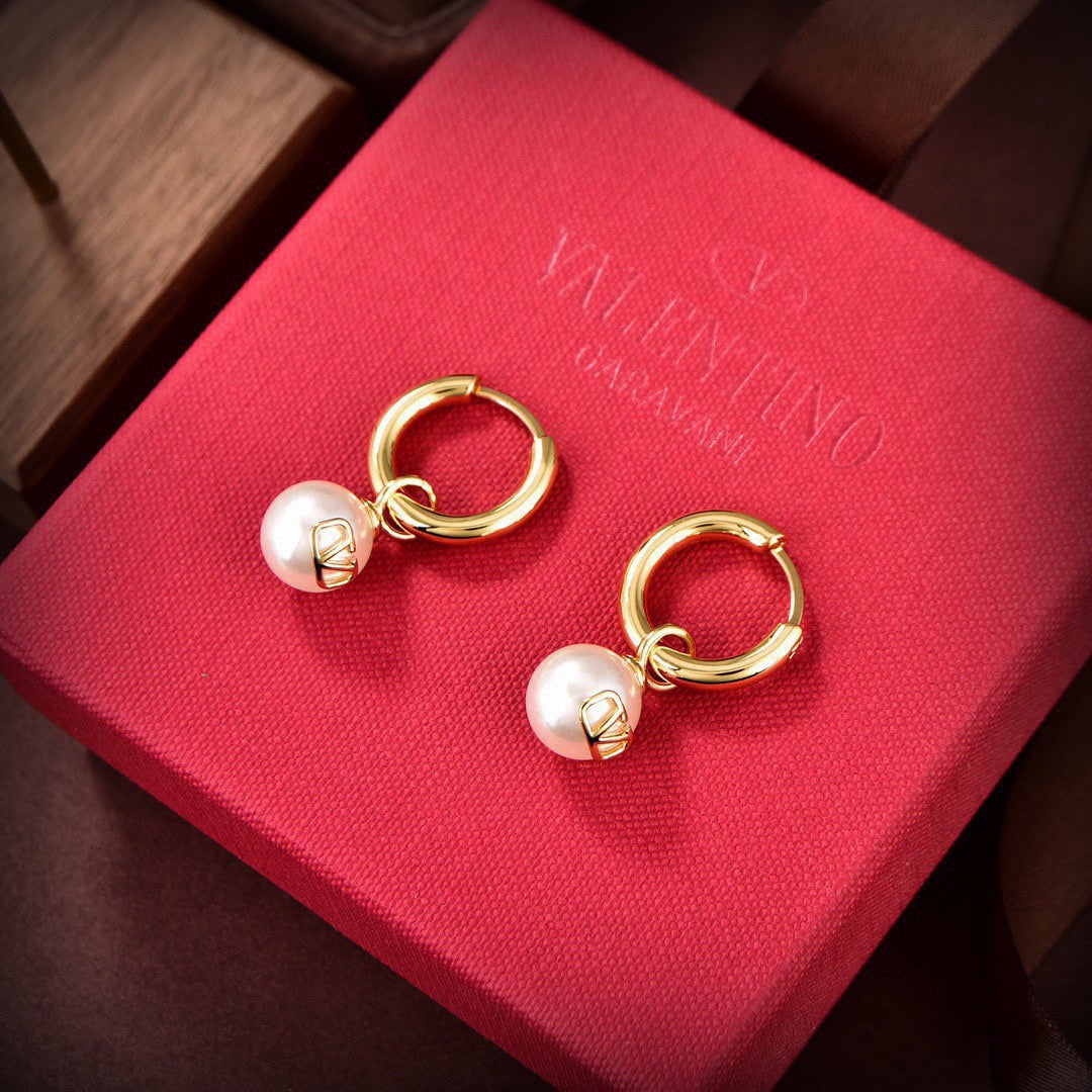 18K Valentino Pearl Earrings