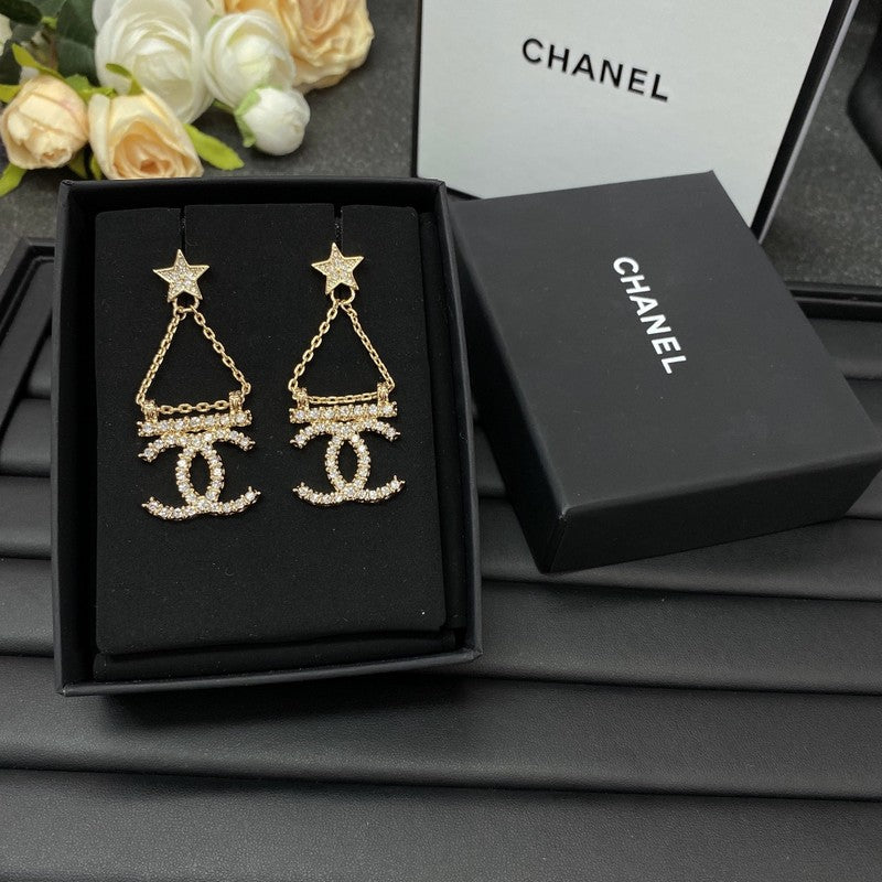 18K  Chanel Star Earrings